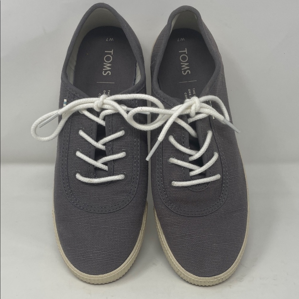 Toms Gray Canvas Lace-Up Sneakers Size 7 Excellent Condition